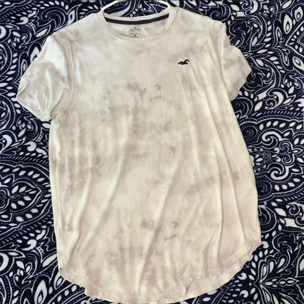 Hollister t shirt